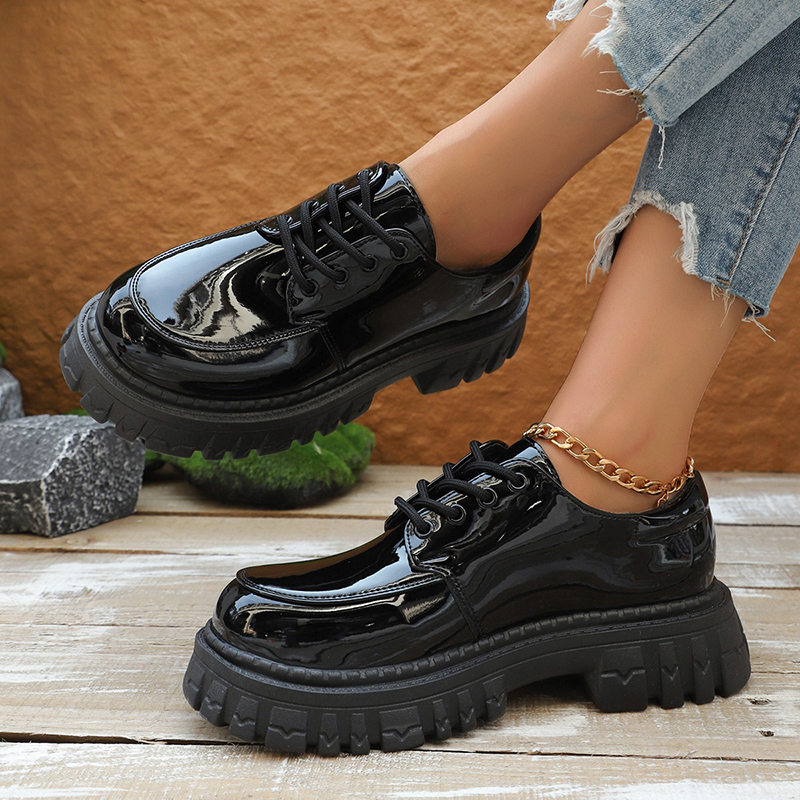 チャンキープラットフォームオックスフォードシューズ レディー - Patent Leather Oxford のレビューと価格