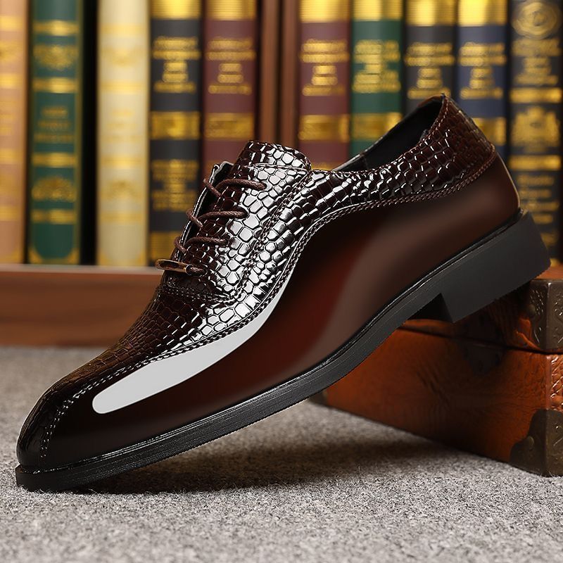 メンズ光沢パテントレザー英国風ポインテッドトゥドレスシューズ - Men'S Formal Style のレビューと価格
