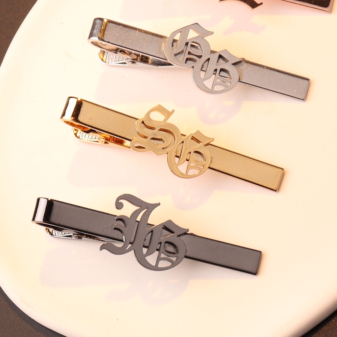 カスタム名イニシャルネクタイクリップ男性用結婚式ネクタイネク - Tie Bar Clip のレビューと価格