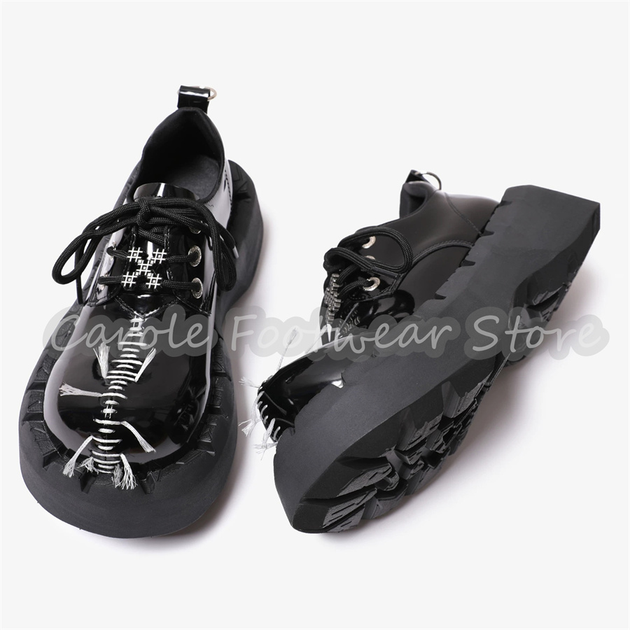 男性用チャンキーボトム身長アップシューズ ゴシックステッチプ - Patent Leather Oxford のレビューと価格